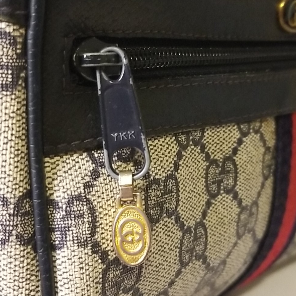 Authentic Vintage Gucci Bag - Picture 15 of 17